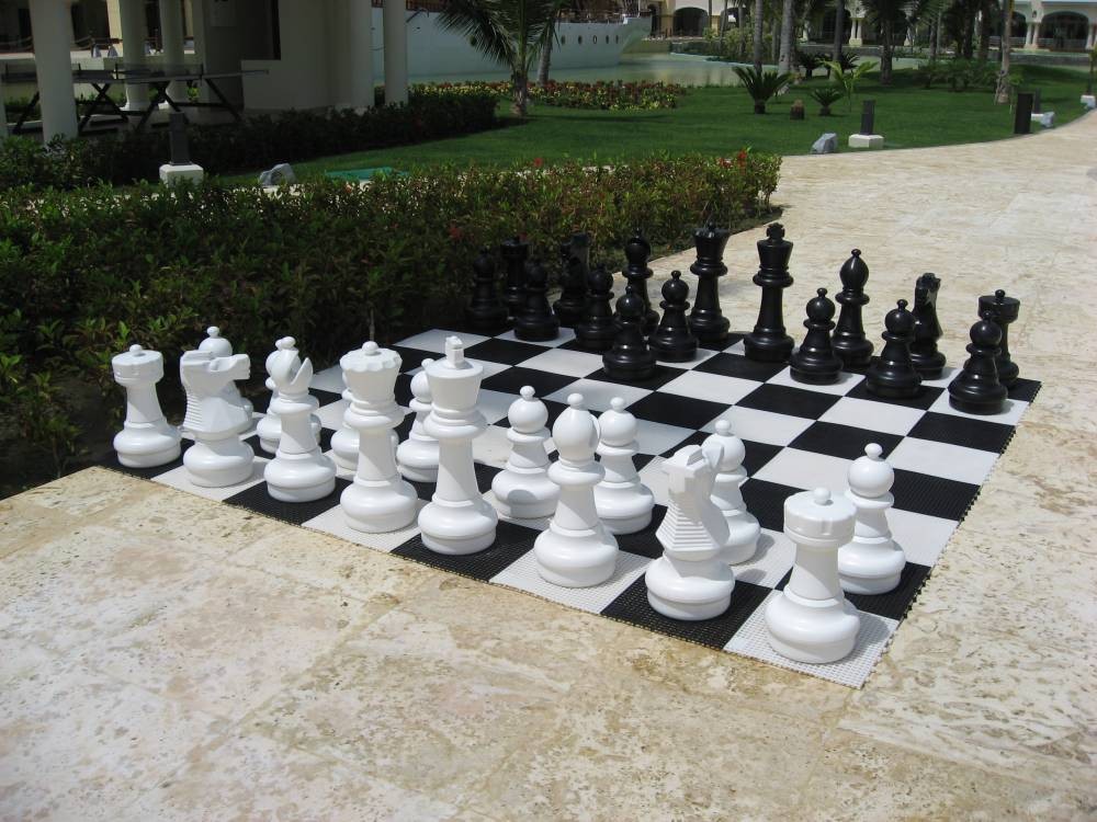 Giant_Chess